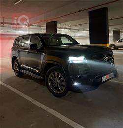 تۆیۆتا لاند کروزەر